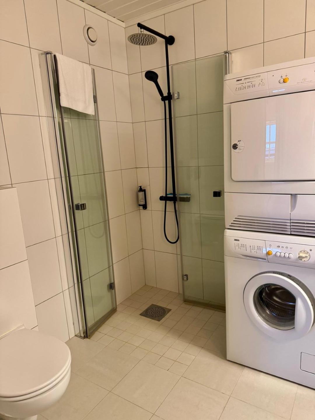 Gronnbuene Rorbu Hotel アンデネス エクステリア 写真