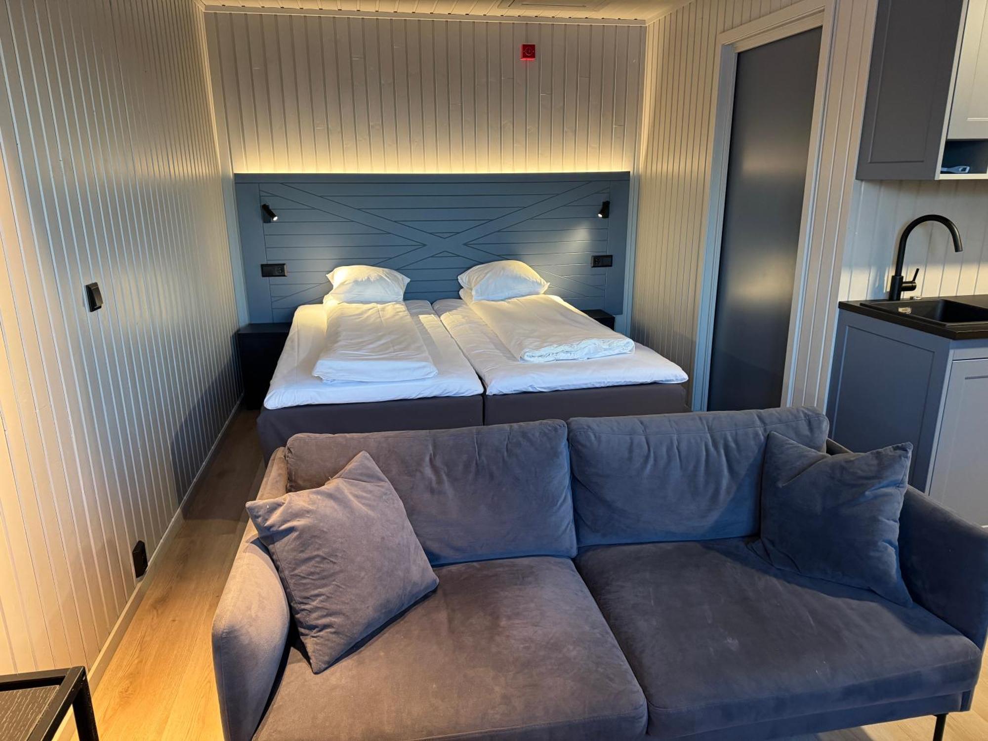 Gronnbuene Rorbu Hotel アンデネス エクステリア 写真