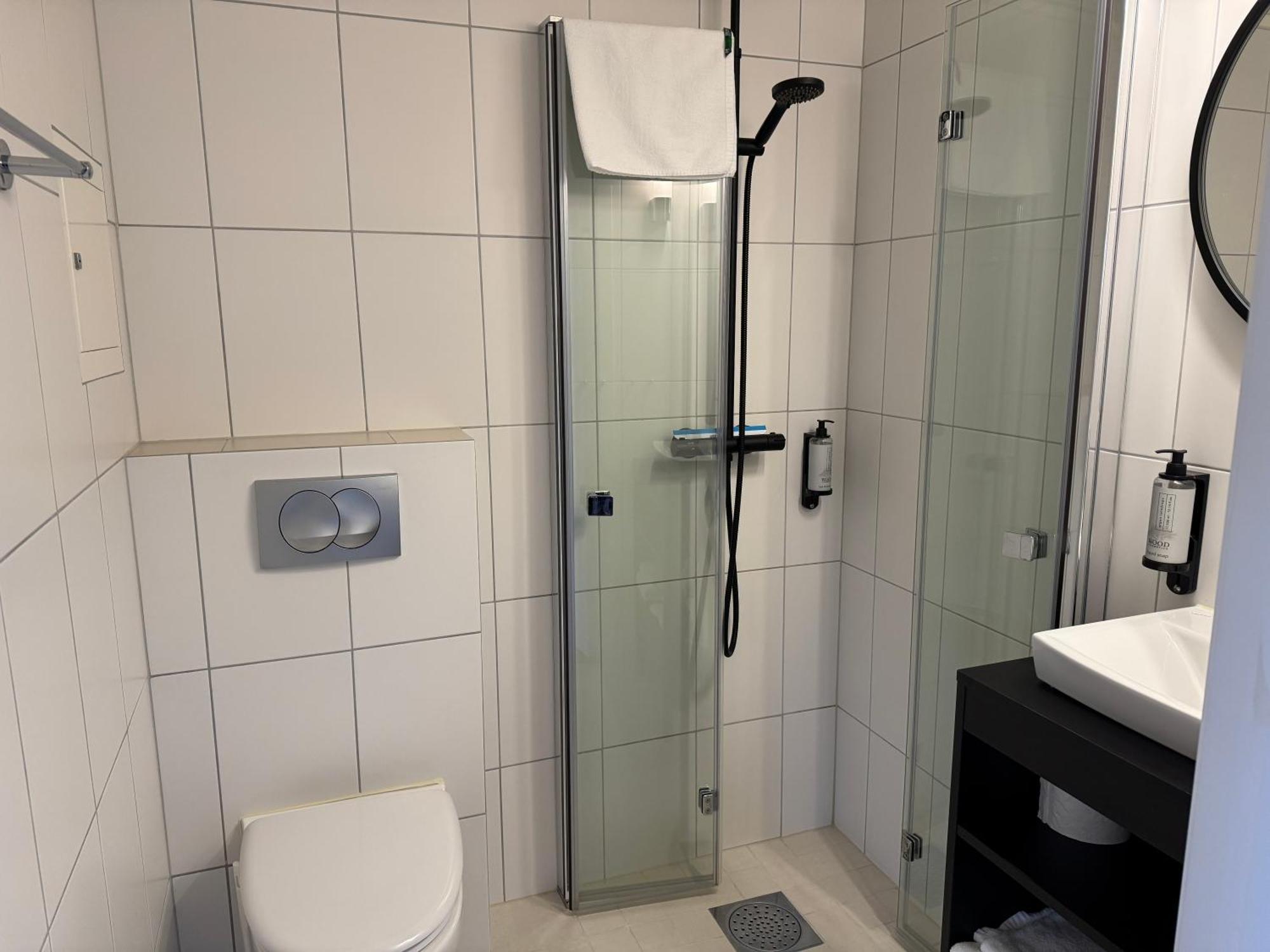 Gronnbuene Rorbu Hotel アンデネス エクステリア 写真